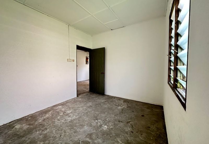 Taman Lembah Keramat AU5