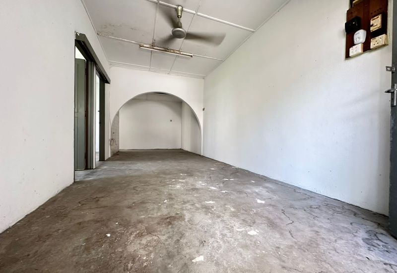 Taman Lembah Keramat AU5