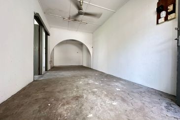 Taman Lembah Keramat AU5