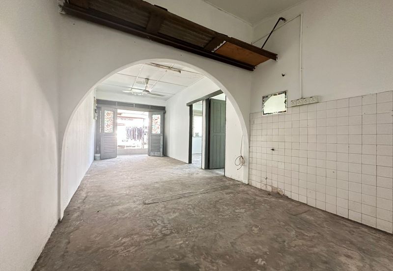 Taman Lembah Keramat AU5