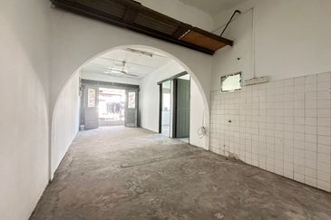 Taman Lembah Keramat AU5