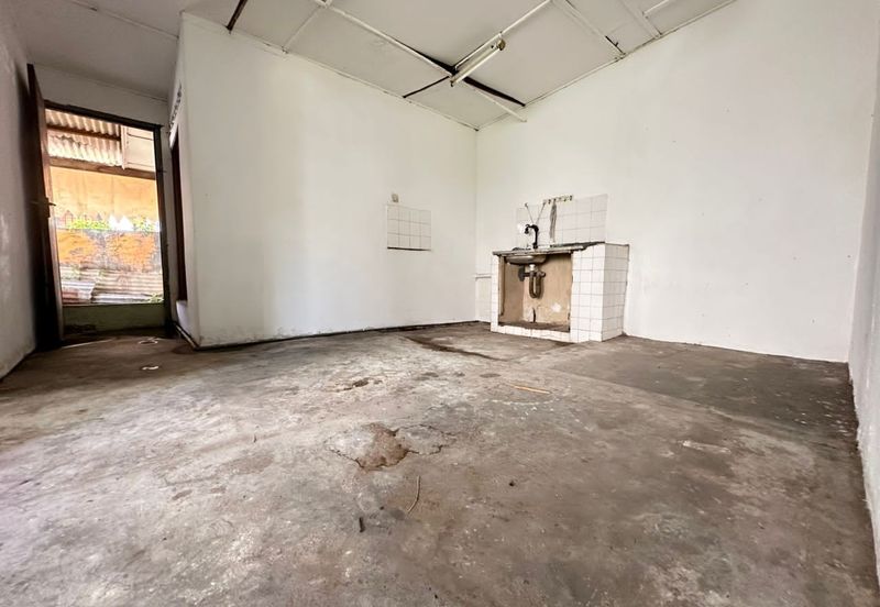 Taman Lembah Keramat AU5