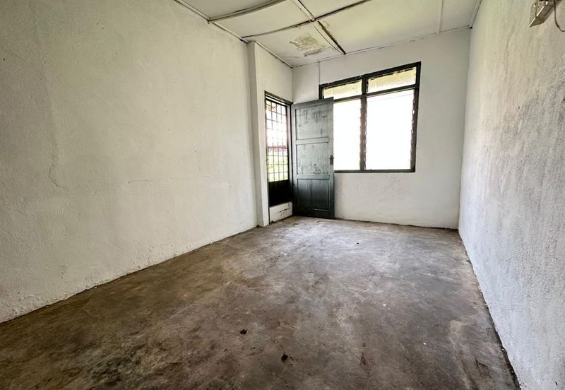 Taman Lembah Keramat AU5