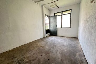 Taman Lembah Keramat AU5