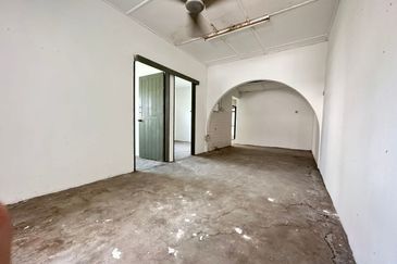 Taman Lembah Keramat AU5