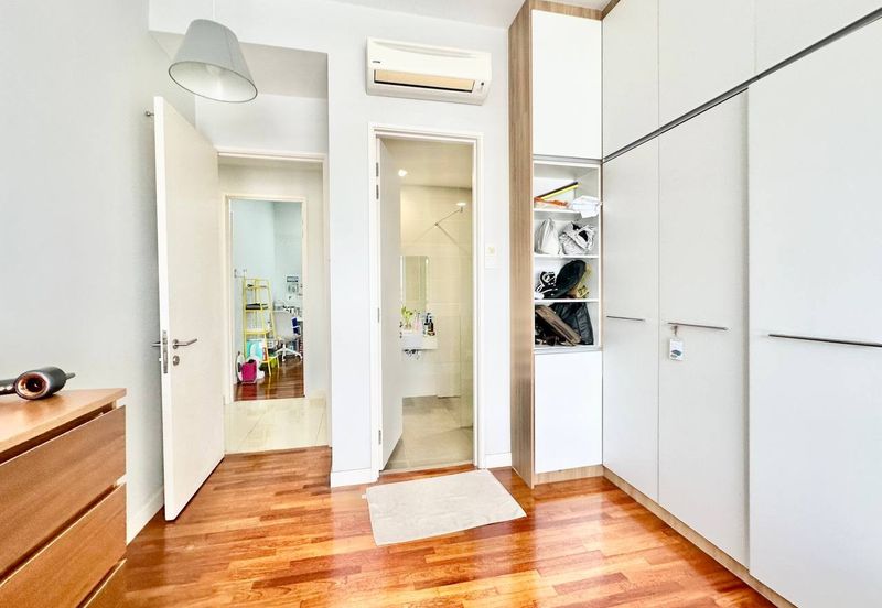 16 Quartz Melawati Condominium