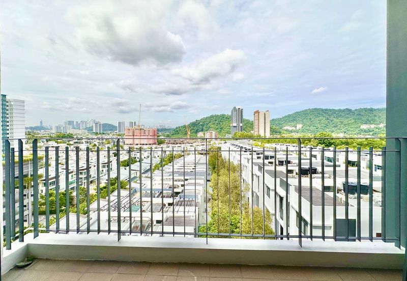 16 Quartz Melawati Condominium