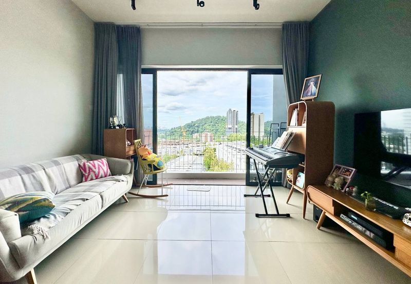 16 Quartz Melawati Condominium