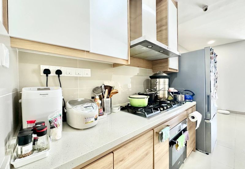 16 Quartz Melawati Condominium