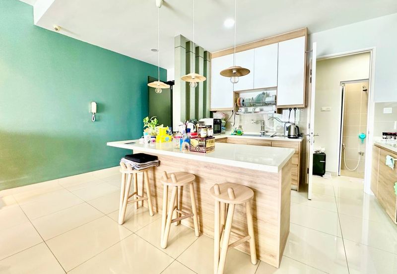 16 Quartz Melawati Condominium