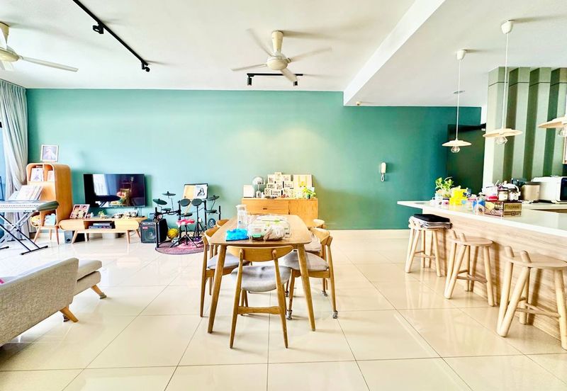 16 Quartz Melawati Condominium