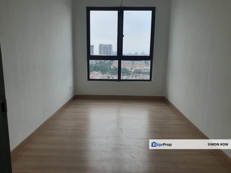 Palace Court, Kuchai Lama, Kuala Lumpur For Sale. 3rooms 2baths, 1313sqft, facing happy garden, high floor, Kuala Lumpur, Kuchai Lama