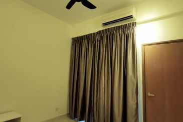 Royal Regent Sri Putramas III