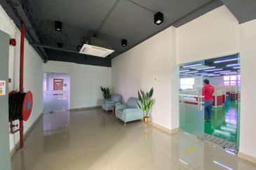 Elite 33 Signature Business Park