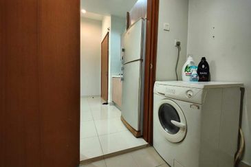 Royal Regent Sri Putramas III