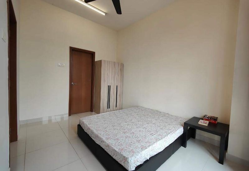 Royal Regent Sri Putramas III