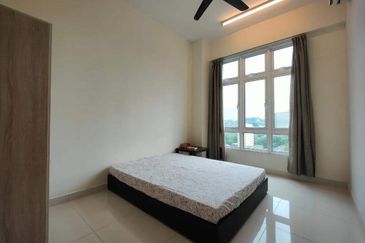 Royal Regent Sri Putramas III