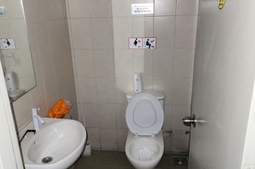 Midfields Square Shop Office