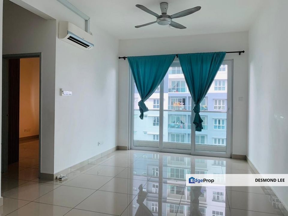 Season Apartment @ Larkin 2 Bedroom For Sale Partial Furnish , Johor, Johor Bahru