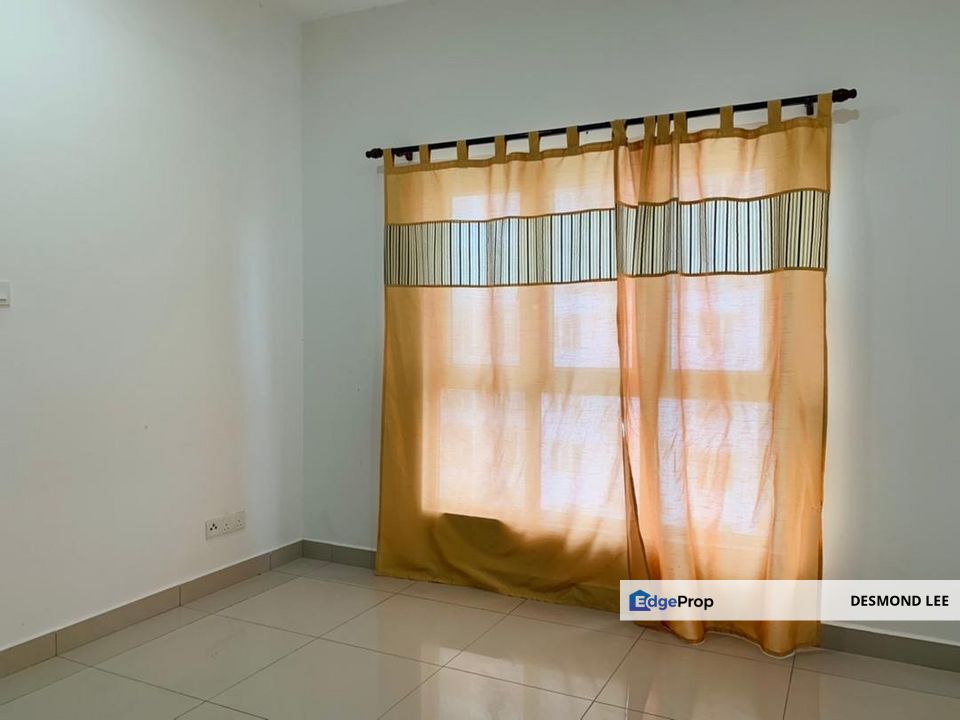 Season Apartment @ Larkin 2 Bedroom For Sale Partial Furnish , Johor, Johor Bahru