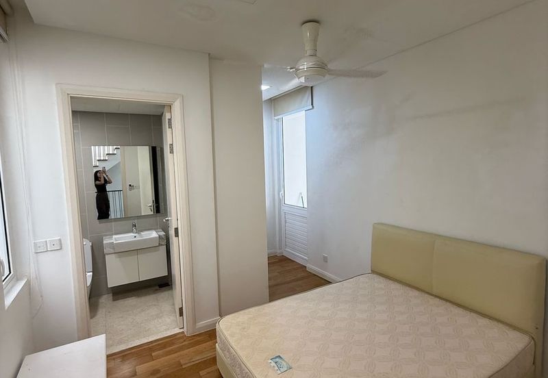 Emerald Bay @ Puteri harbour