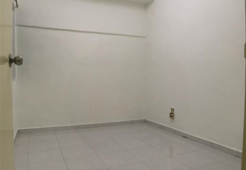 Vista Apartment, Damansara Damai