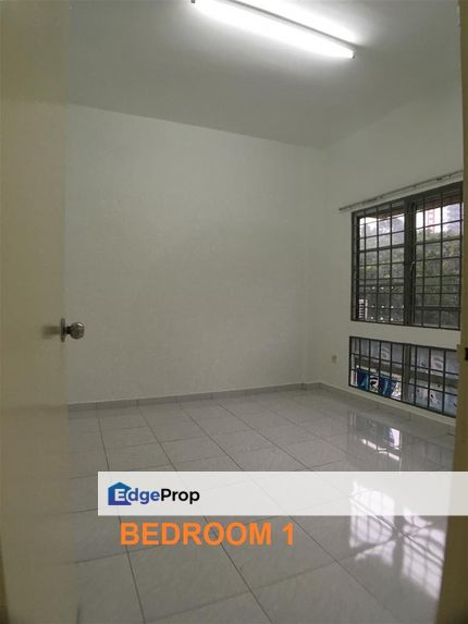 FACING MAIN ROAD APARTMENT ON SHOP LOT , Selangor, Petaling Jaya