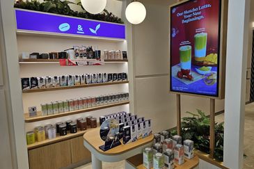 1 acre Agriculture land facing main road for rent, beside petron station Bandar Ainsdale