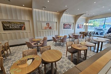 1 acre Agriculture land facing main road for rent, beside petron station Bandar Ainsdale