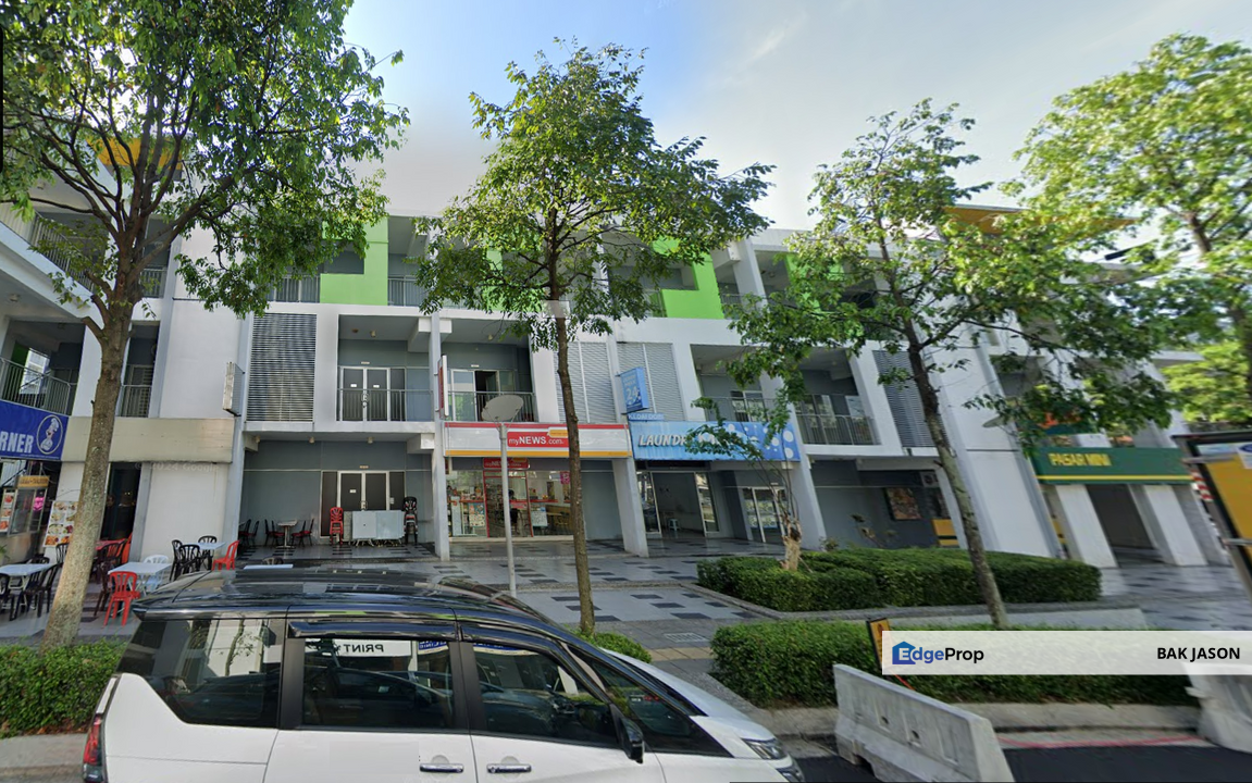 Midfield square shop , Kuala Lumpur, Salak Selatan