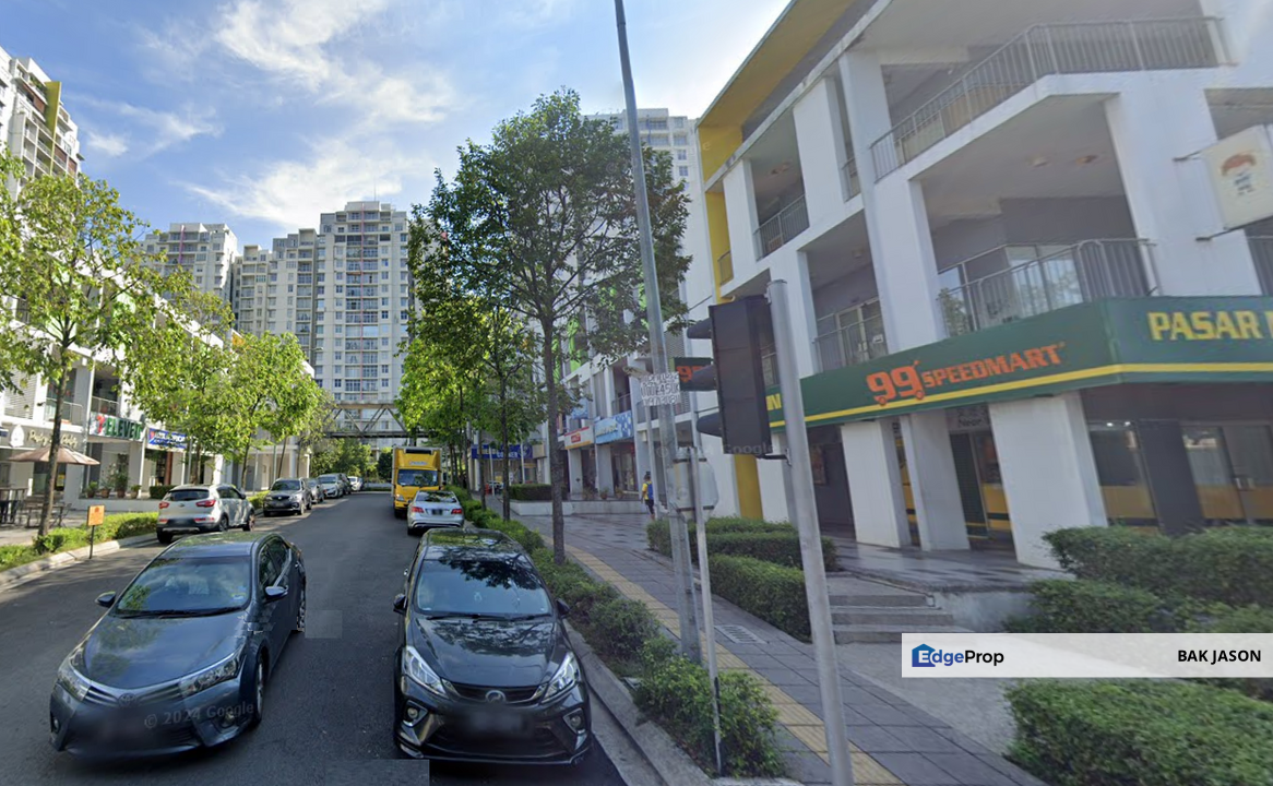 Midfield square shop , Kuala Lumpur, Salak Selatan