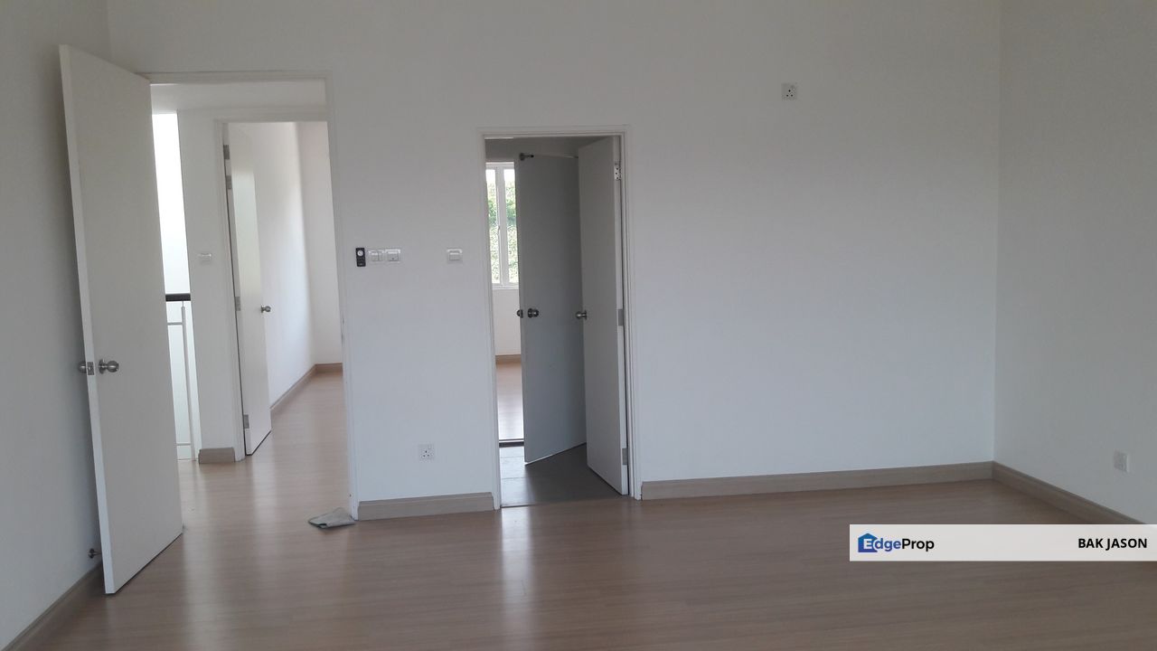 Nadayu 92, Kajang, 2sty link house with gated and guarded and clubhouse facilities, Selangor, Kajang