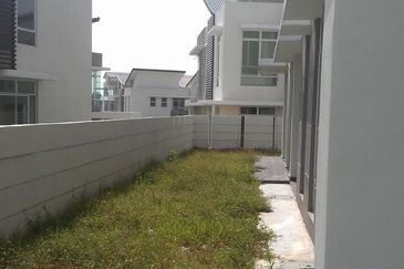 Bandar Tun Hussein Onn