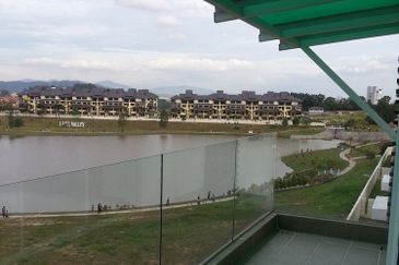 Bandar Tun Hussein Onn