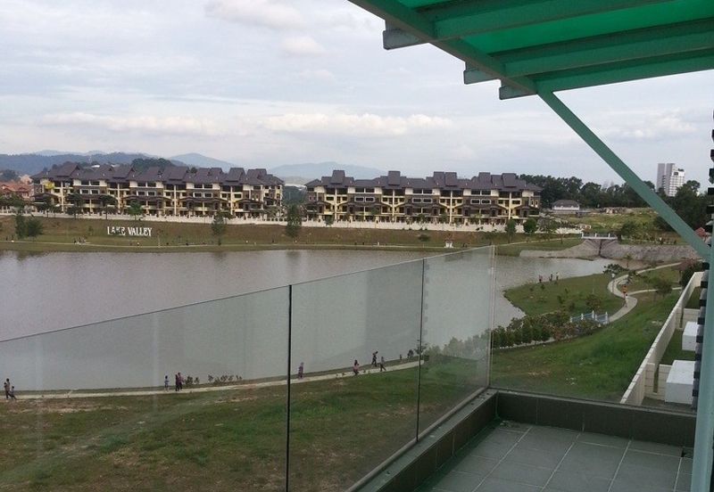 Bandar Tun Hussein Onn