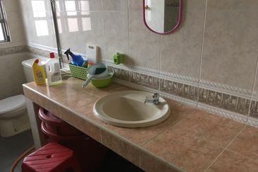 SL 4, Bandar Sungai Long