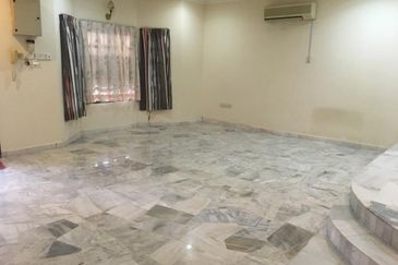 SL 4, Bandar Sungai Long