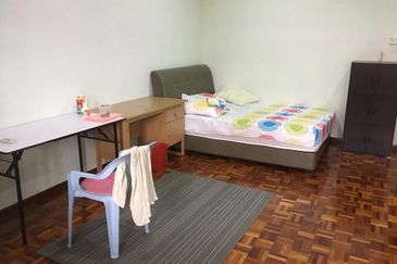 SL 4, Bandar Sungai Long