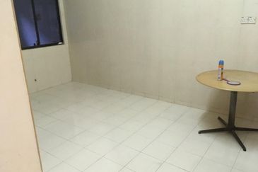 SL 4, Bandar Sungai Long