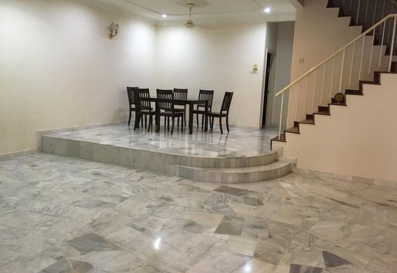 SL 4, Bandar Sungai Long