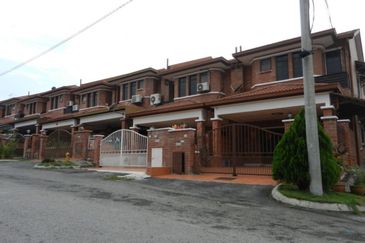 SL 4, Bandar Sungai Long