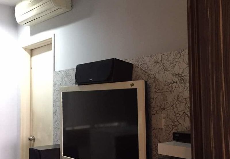 Rivercity Condominium