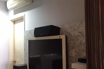 Rivercity Condominium