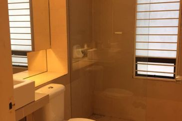 Rivercity Condominium