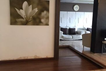 Rivercity Condominium