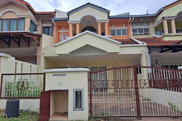 Bandar puteri puchong 12, mountaintop landed house