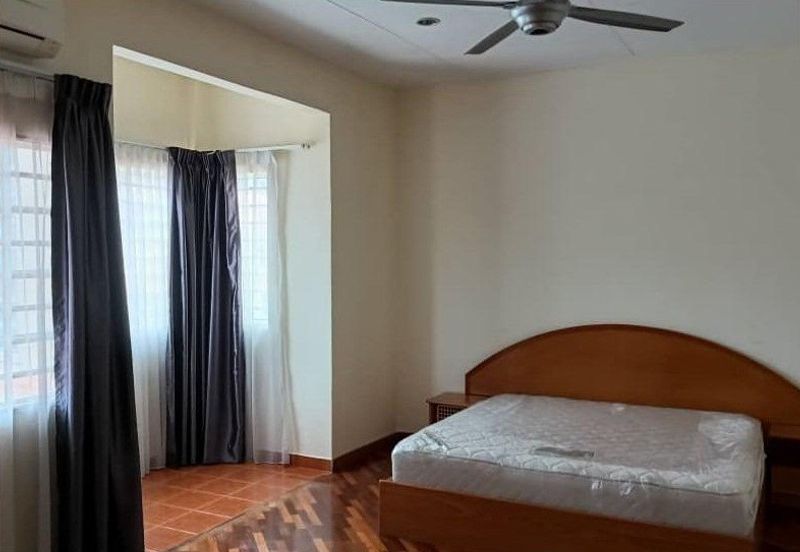 Bandar puteri puchong 12, mountaintop landed house