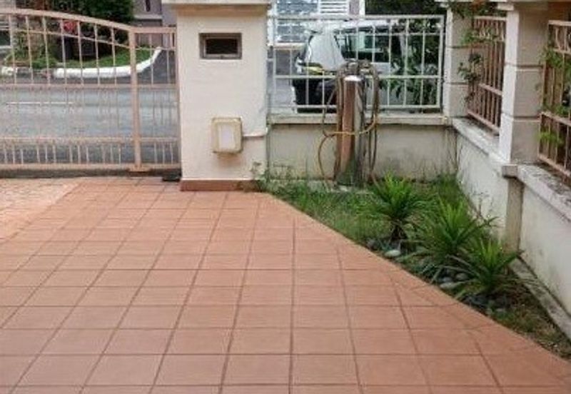 Bandar puteri puchong 12, mountaintop landed house