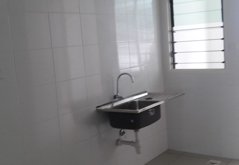 Cradleton @ Eco Majestic