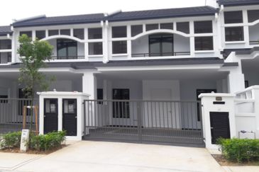 Cradleton @ Eco Majestic